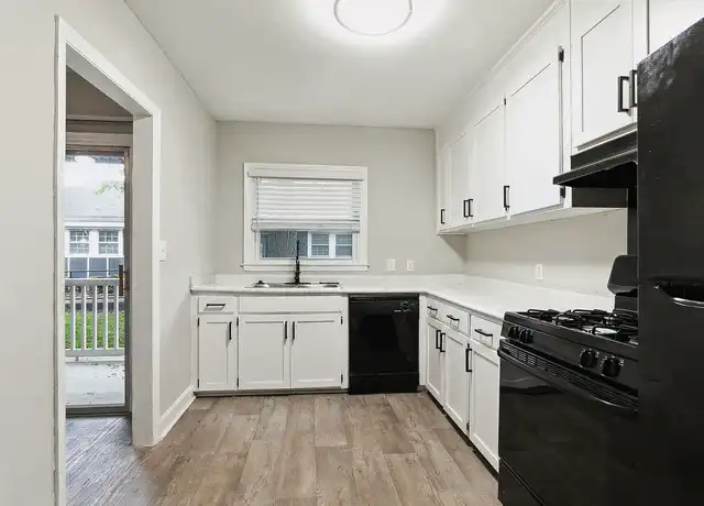 Property at Park Square - 1480 Wo Ezell Blvd, Spartanburg, SC, 29301, 2 beds, 1 bath, [object Object]