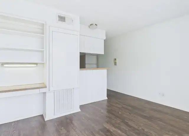 Property at 2808 Whitis Ave Unit C303, Austin, TX, 78705, 1 bed, 1 bath, [object Object]