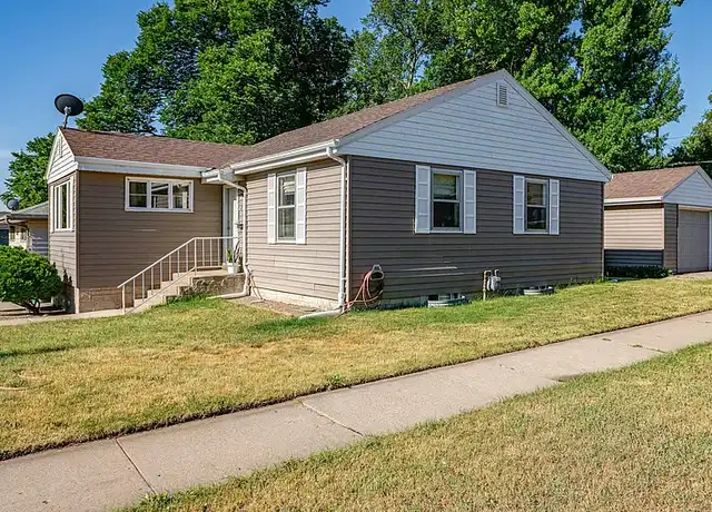 Property at 1228 N 16th St, Bismarck, ND, 58501, 3 beds, 2 baths, [object Object]