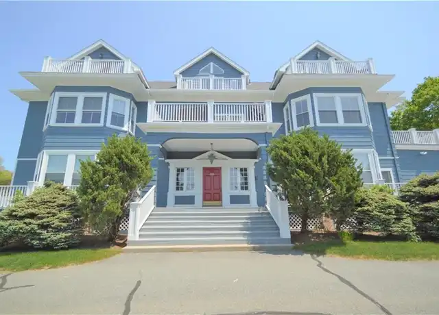 Property at 398 Wolcott Ave #4, Middletown, RI, 02842, 1 bed, 1 bath, [object Object]