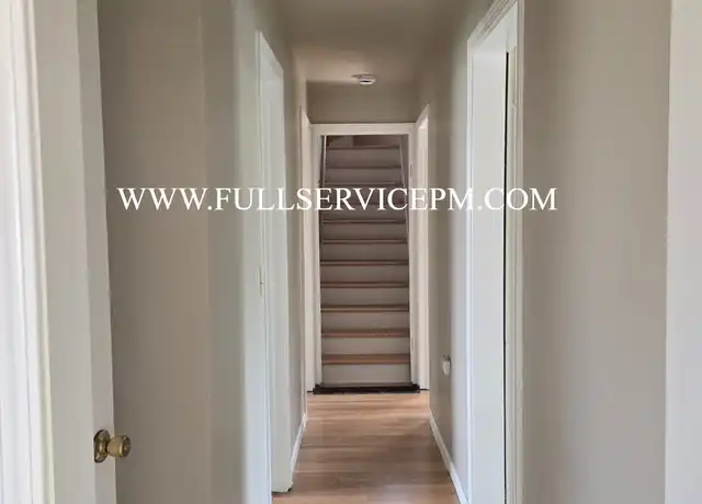 Property at 8401 S 113th St, Seattle, WA, 98178, 3 beds, 1.5 baths, [object Object]