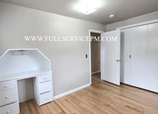 Property at 8401 S 113th St, Seattle, WA, 98178, 3 beds, 1.5 baths, [object Object]