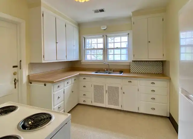 Property at 1825 Fairchild Ave Unit B, Manhattan, KS, 66502, 1 bed, 1 bath, [object Object]