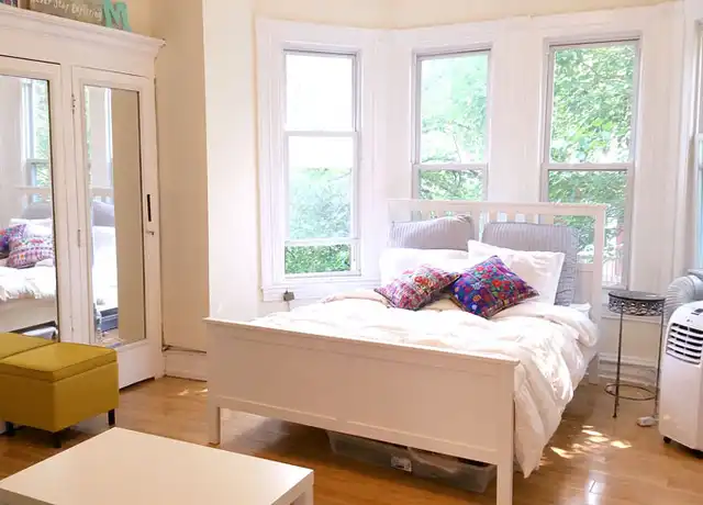 Property at 904 S 46th St Unit 2, Philadelphia, PA, 19143, 2 beds, 1 bath, [object Object]