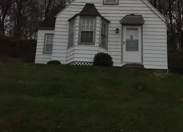 Property at 226 Johnson St, East Peoria, IL, 61611, 2 beds, 1 bath, [object Object]