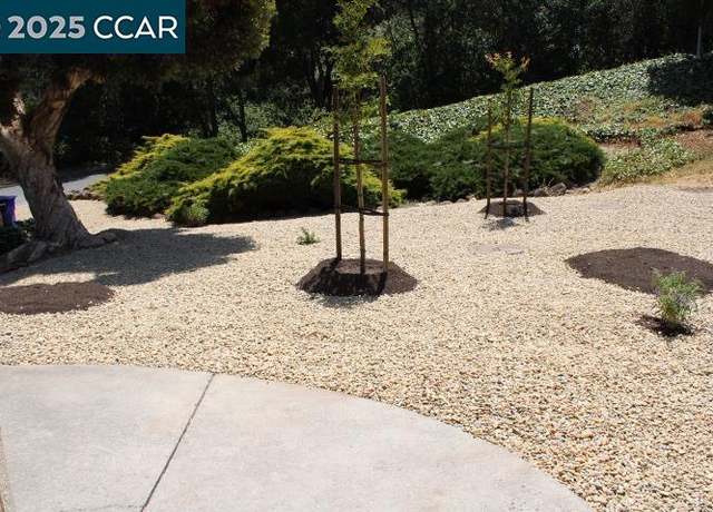Photo of 1872 Tesoro Ct, Pinole, CA 94564