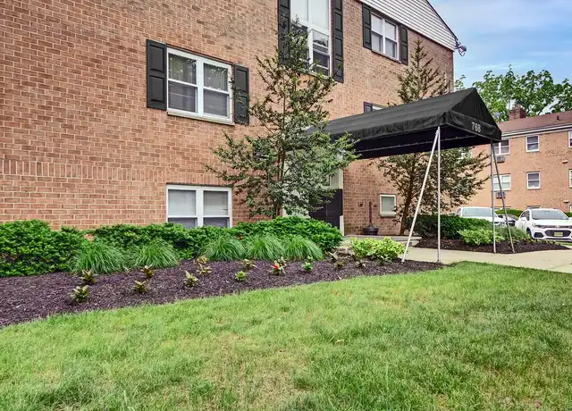 Property at Hamilton Apartments - 788 Hamilton St, Rahway, NJ, 07065, 1 bed, 1 bath, [object Object]