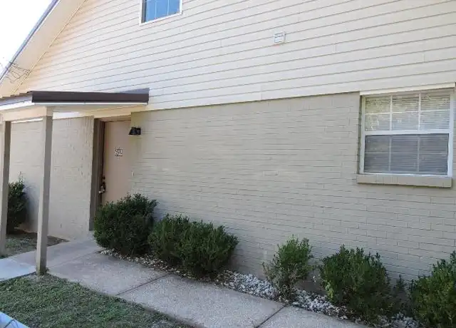 Property at 604 Henderson St, Crestview, FL, 32539, 2 beds, 2 baths, [object Object]