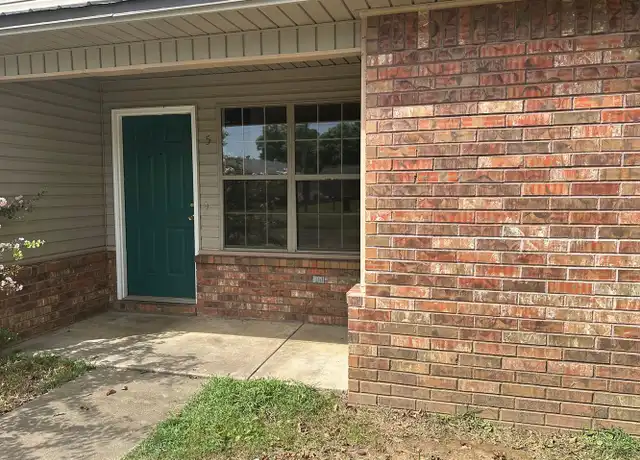 Property at 225 E L St #5, Russellville, AR, 72801, 2 beds, 1.5 baths, [object Object]