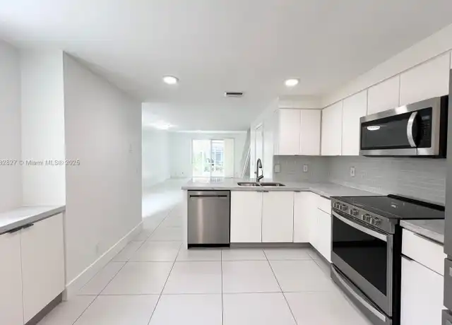 Property at 1524 Coronado Rd Unit 5-35, Weston, FL, 33327, 3 beds, 2.5 baths, [object Object]