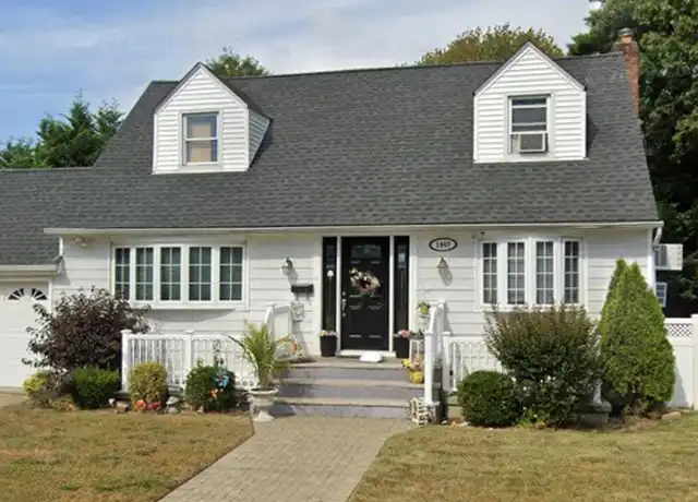 Property at 1447 N Jerusalem Rd, East Meadow, NY, 11554, 4 beds, 2 baths, [object Object]