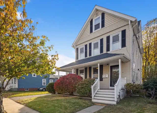 Property at 14 Everett St Unit 2, Medford, MA, 02155, 3 beds, 1 bath, [object Object]
