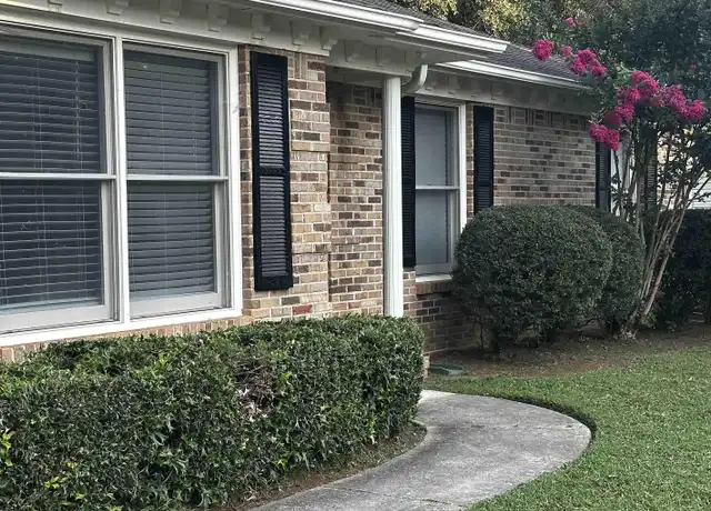 Property at 7520 Clubfield Dr SW, Huntsville, AL, 35802, 3 beds, 2 baths, [object Object]