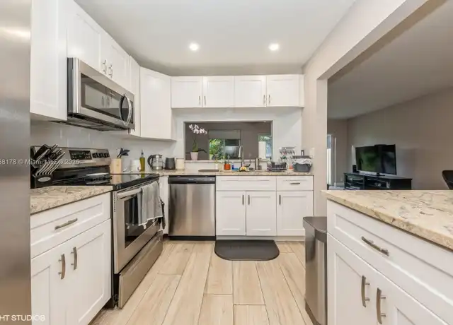 Property at 1950 Discovery Cir E Unit G, Deerfield Beach, FL, 33442, 2 beds, 2 baths, [object Object]