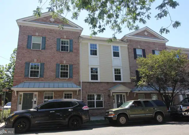 Property at 17 Cliff St, Trenton, NJ, 08611, 3 beds, 2.5 baths, [object Object]