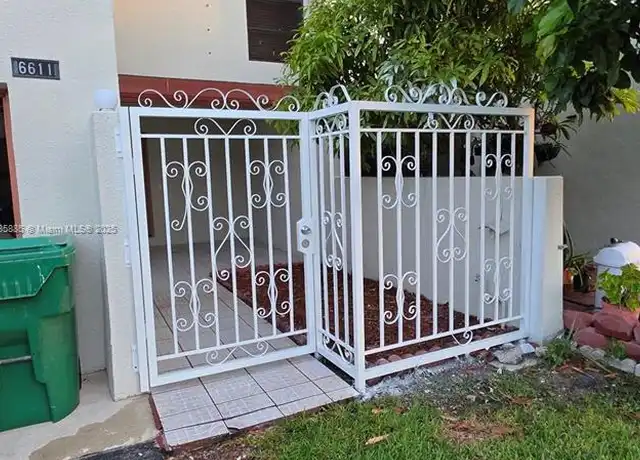 Property at 6611 Racquet Club Dr #148, Lauderhill, FL, 33319, 3 beds, 2.5 baths, [object Object]
