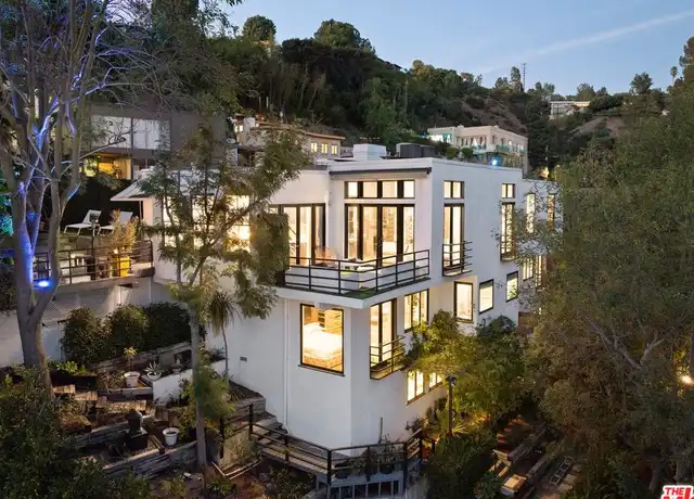 Property at 9314 Lloydcrest Dr, Beverly Hills, CA, 90210, 4 beds, 4 baths, [object Object]