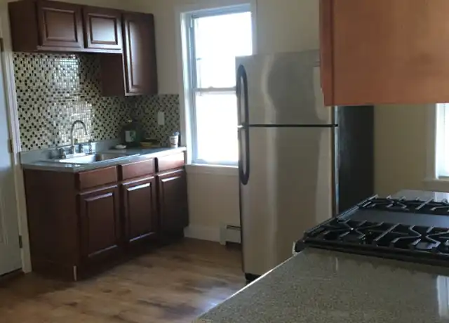 Property at 46 Maple St Unit B, Providence, RI, 02903, 2 beds, 1 bath, [object Object]