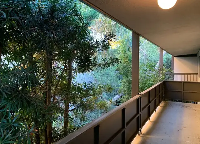 Photo of 77 Patrician Way, Pasadena, CA 91105