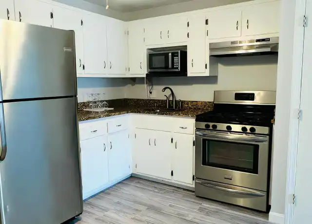 Property at 5 Kenmar Dr #15, Billerica, MA, 01821, 2 beds, 1 bath, [object Object]