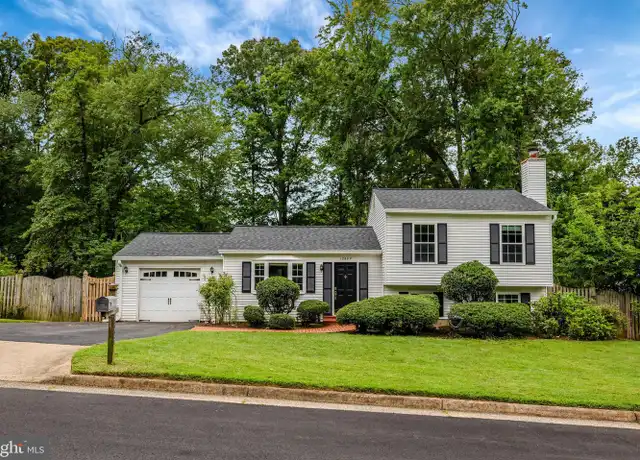 Property at 12607 Glenbrooke Woods Dr, Herndon, VA, 20171, 3 beds, 2.5 baths, [object Object]
