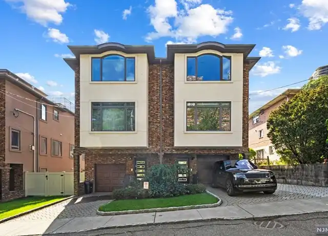 Property at 4 Leary Ln Unit B, Edgewater, NJ, 07020, 3 beds, 3.5 baths, [object Object]