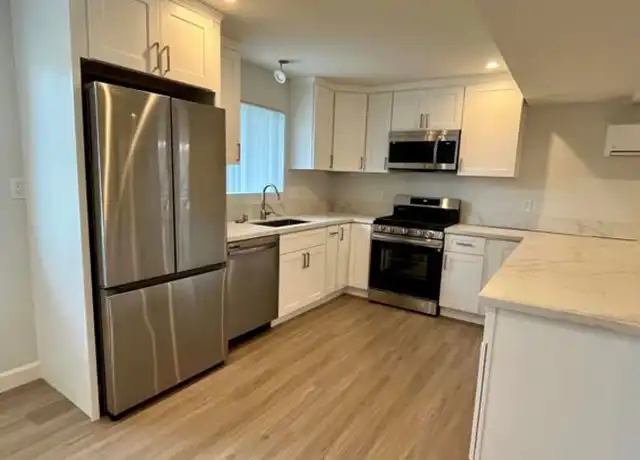 Property at 202 S Nevada St Unit 202-P, Oceanside, CA, 92054, 1 bed, 1 bath, [object Object]
