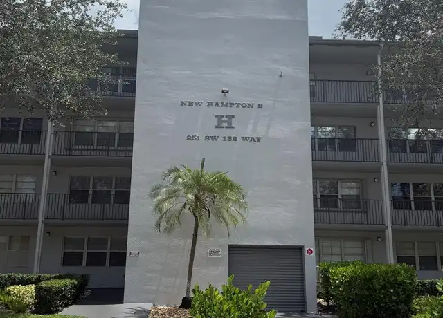 Property at 251 SW 132nd Way Unit 108H, Pembroke Pines, FL, 33027, 1 bed, 1.5 baths, [object Object]