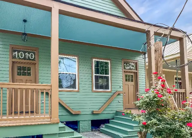 Property at 1010 5th St, Gretna, LA, 70053, 2 beds, 2 baths, [object Object]