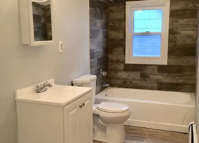 Property at 70 Admiral St Unit 3, New Haven, CT, 06511, 2 beds, 1 bath, [object Object]