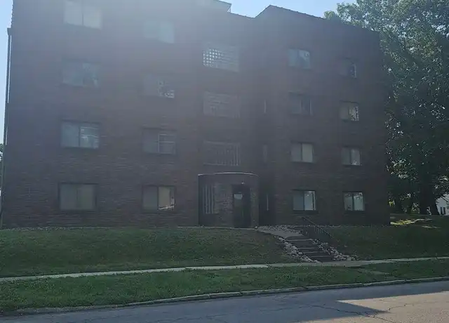Property at 1011 Bridge Ave Apt 5, Davenport, IA, 52803, 2 beds, 1 bath, [object Object]