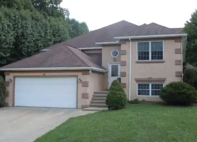 Property at 9 Brookside Pl, Morgantown, WV, 26505, 3 beds, 2 baths, [object Object]