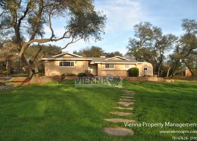 Photo of 7457 Shadow Oaks Ln, Granite Bay, CA 95746