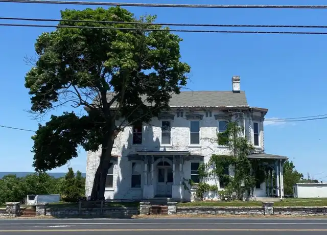 Property at 1085 Lincoln Way W Unit 1085 1, Chambersburg, PA, 17202, 2 beds, 1 bath, [object Object]