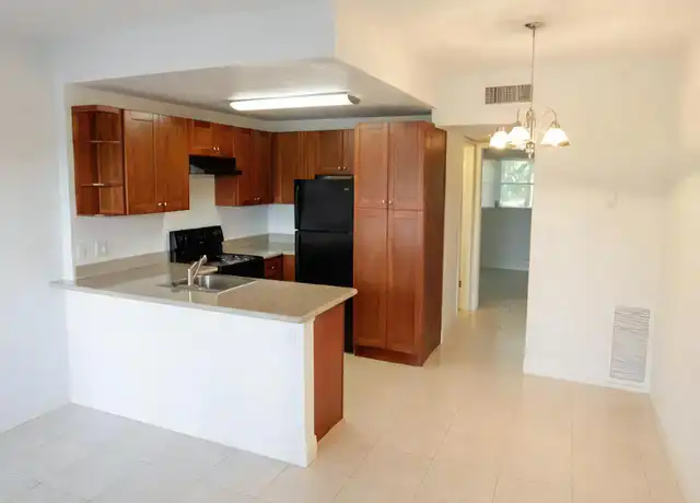 Property at 373 NW 4th Diagonal, Boca Raton, FL, 33432, 1 bed, 1 bath, [object Object]