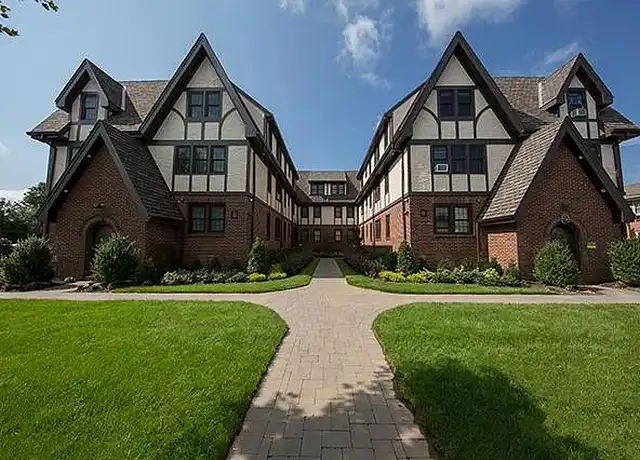 Property at Fairfield Tudor at Bay Shore - 72 S Clinton Ave, Bay Shore, NY, 11706, 1 bed, 1 bath, [object Object]