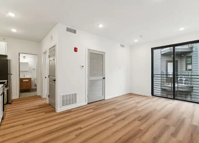 Property at 2039 N Front St Unit 405, Philadelphia, PA, 19122, 1 bed, 1 bath, [object Object]