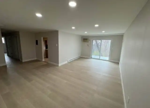 Property at 703 E Hamilton St Unit 11, Allentown, PA, 18109, 2 beds, 2 baths, [object Object]