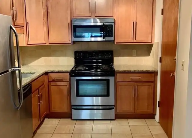 Property at 89 Church St #31, Newton, MA, 02458, 2 beds, 1 bath, [object Object]