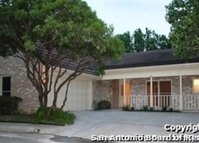 Property at 6 Cottesmore Ct, San Antonio, TX, 78218, 2 beds, 2.5 baths, [object Object]