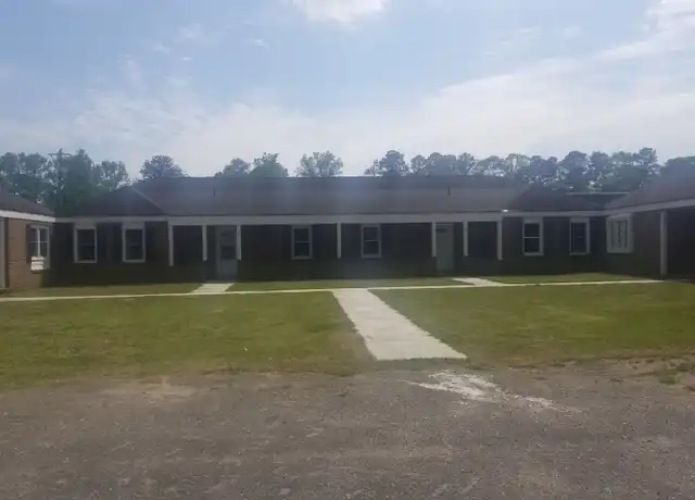 Property at 2100 Peachtree St, Goldsboro, NC, 27530, 2 beds, 1 bath, [object Object]