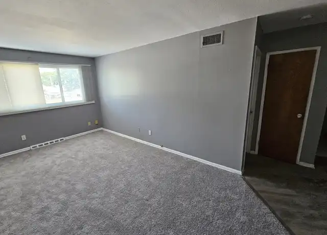Property at 18051 Lakeshore Blvd Unit 204, Cleveland, OH, 44119, 1 bed, 1 bath, [object Object]