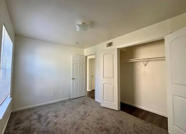 Property at 5201 Market St Unit 706, Houston, TX, 77020, 2 beds, 1 bath, [object Object]