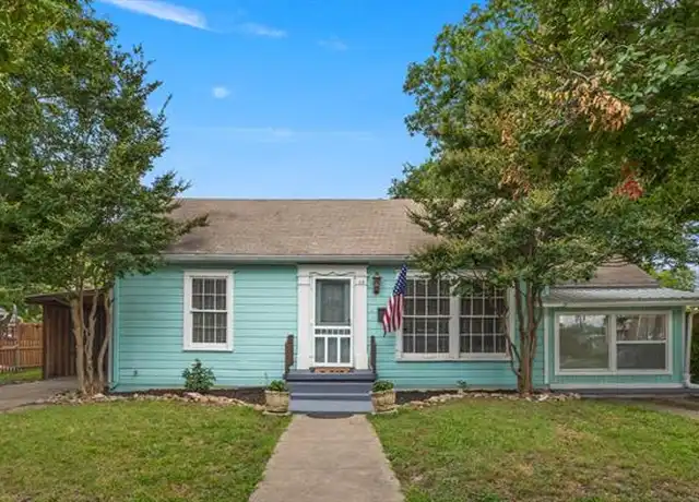 Property at 302 S Bradley St, McKinney, TX, 75069, 3 beds, 1 bath, [object Object]