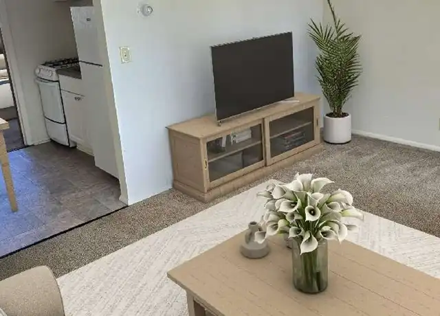 Property at 3319 S 99th Ct Unit 3333-03, Milwaukee, WI, 53227, 1 bed, 1 bath, [object Object]