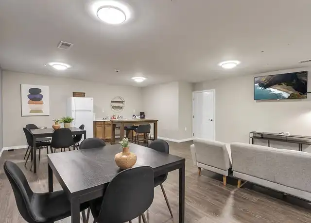 Property at Jenkins Lofts - 27 W Jenkins Ave, Columbus, OH, 43207, 1 bed, 1 bath, [object Object]