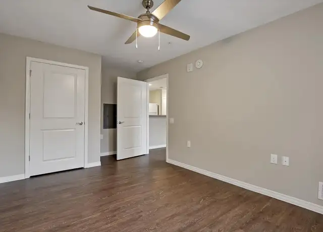 Photo of 27 W Jenkins Ave, Columbus, OH 43207