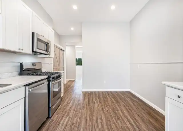 Property at 300 Soundview Ave Unit 1, Fairfield, CT, 06825, 2 beds, 1 bath, [object Object]