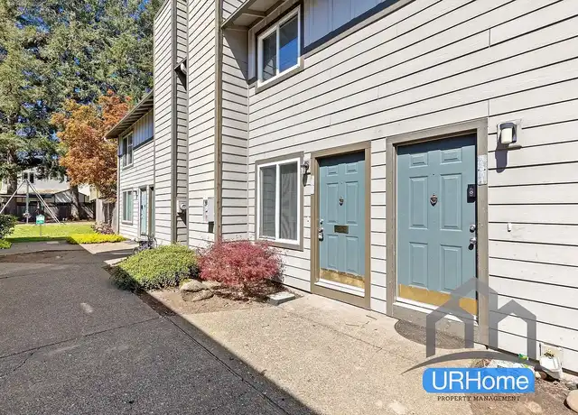 Property at $500 1st Months rent $1649 2bd 1.5ba Beautiful Townhouse In SE Portland - 2345 SE 174th Ave, Portland, OR, 97233, 2 beds, 1.5 baths, [object Object]
