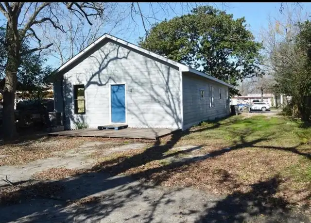 Property at 7706 Canal St Unit B, Houston, TX, 77012, 1 bed, 1 bath, [object Object]